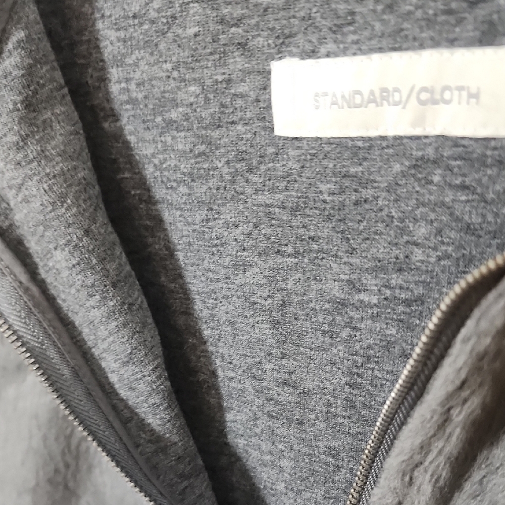 Urban Outfitters Standard Cloth Dark Gray Fleece Zip-Up Sweater Size M - Picture 7 of 8